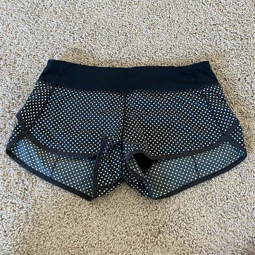 Lululemon Speed Up Short black and while polka dot